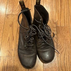 Dr. Marten’s Tobias
